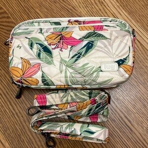 Lug Lily Sand Roundabout 2 Crossbody/Wristlet - EUC